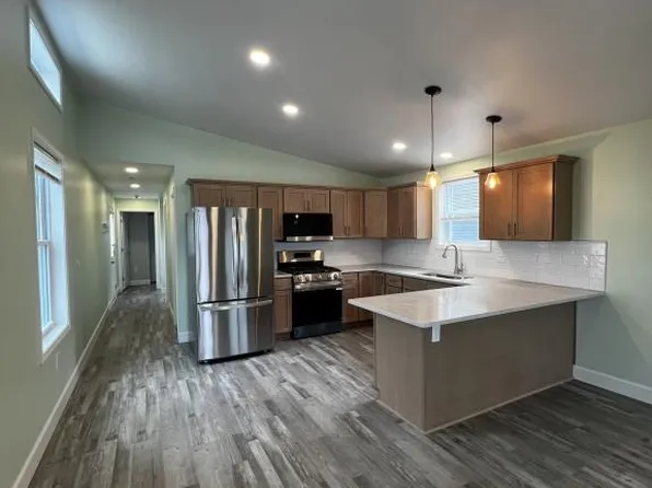 6520 Ridge Rd, Lockport, NY 14094