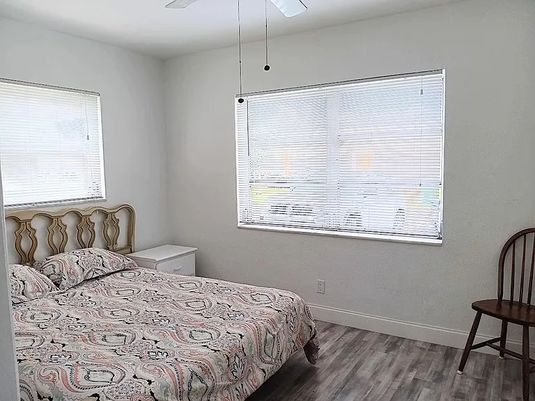 7105 NW 74th Pl — Photo 6