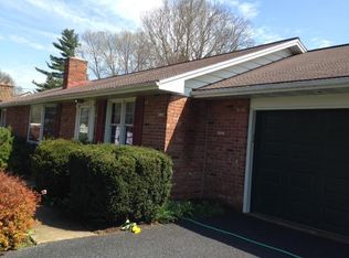 3 Greenfield Dr, Paradise, PA 17562