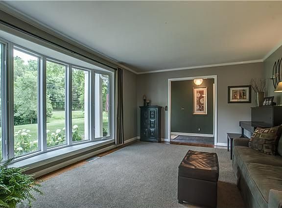 3rd image of 6529 Brownlee Dr