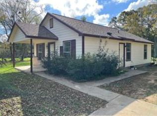 1131 W Front St, Sealy, TX 77474