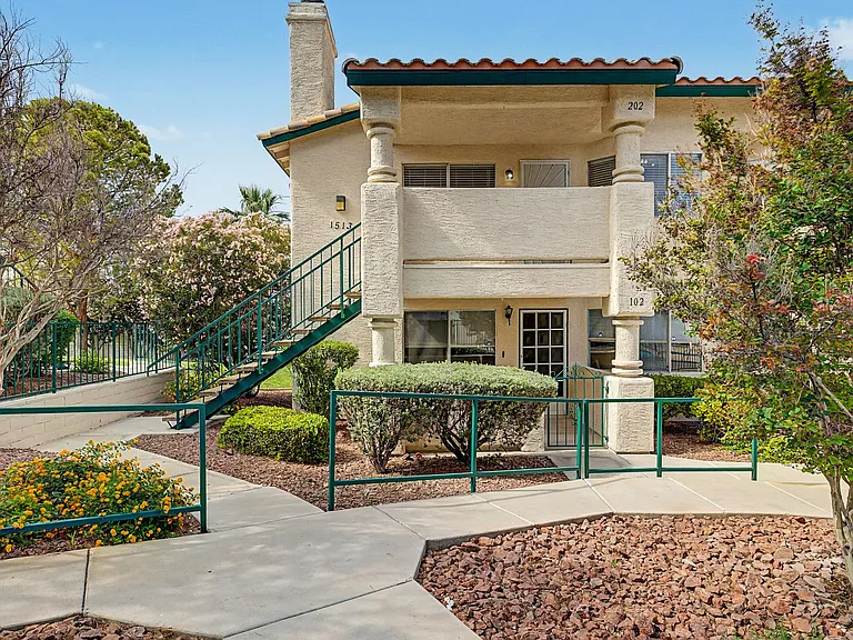 1513 Cedar Rock Ln #202 — Photo 3