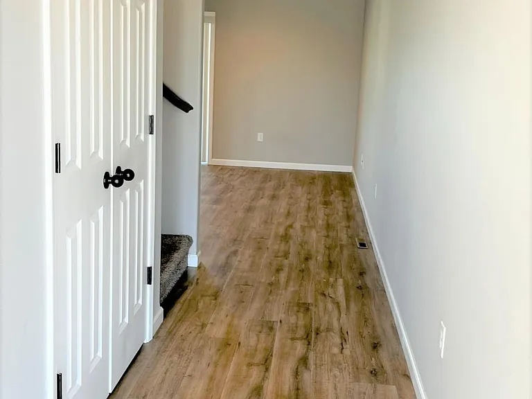 800 Cathy Dr W — Photo 7