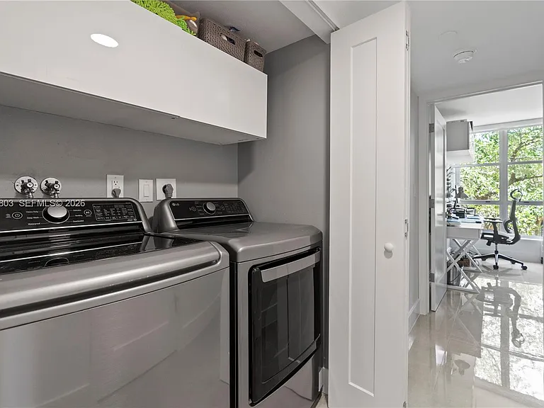 3600 Mystic Pointe Dr #306 — Photo 7