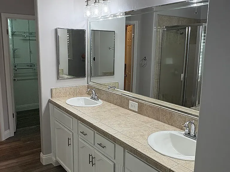 8610 Bolsena Ln — Photo 7