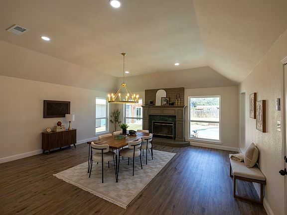 4th image of 612 Aqua Vista Dr