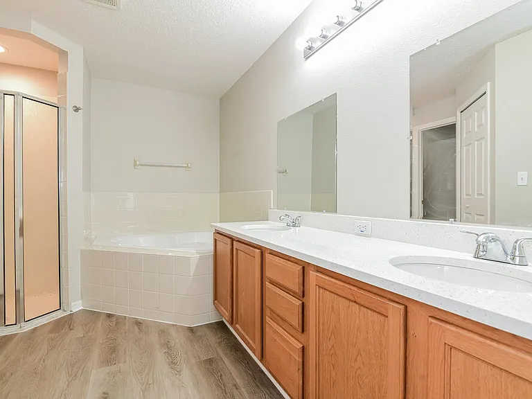 2055 Newtown Rd — Photo 11