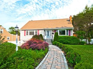 5 Adelphi Ave, Harrison, NY 10528