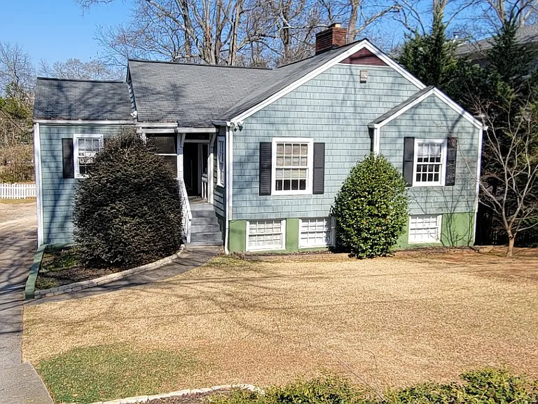 321 W Howard Ave #A — Photo 2