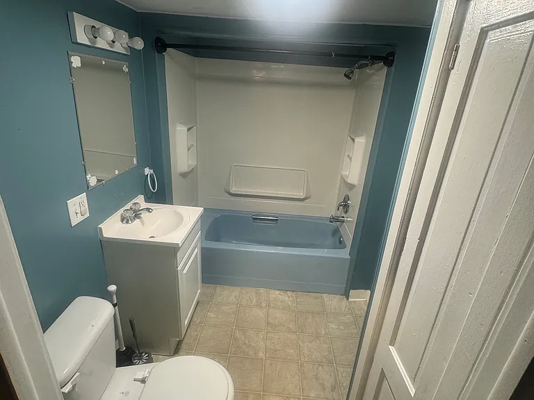 2220 Webb St #2 — Photo 5