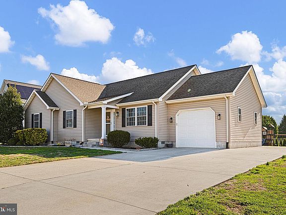 3rd image of 70 W Deer Trail Rd