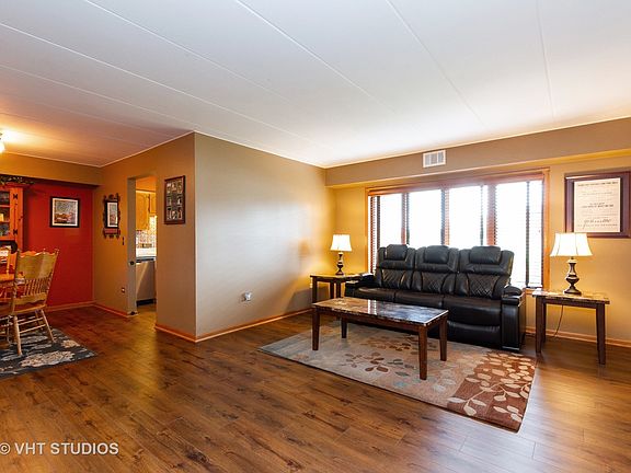 4th image of 6670 183rd St APT 1D