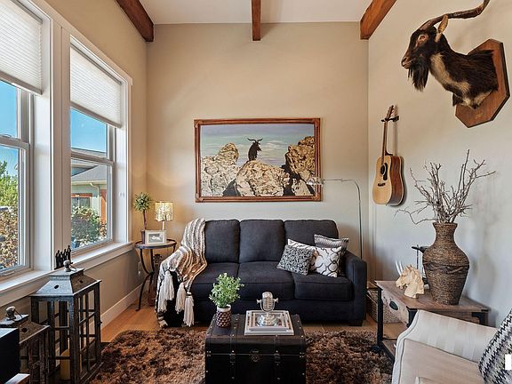 4th image of 5992 S Lobo Ln
