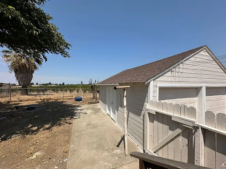 1360 Delta Rd — Photo 22