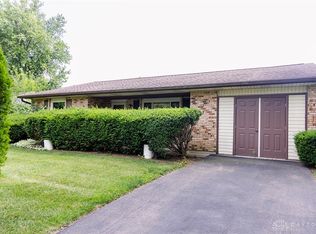 1590 Commonwealth Dr, Xenia, OH 45385