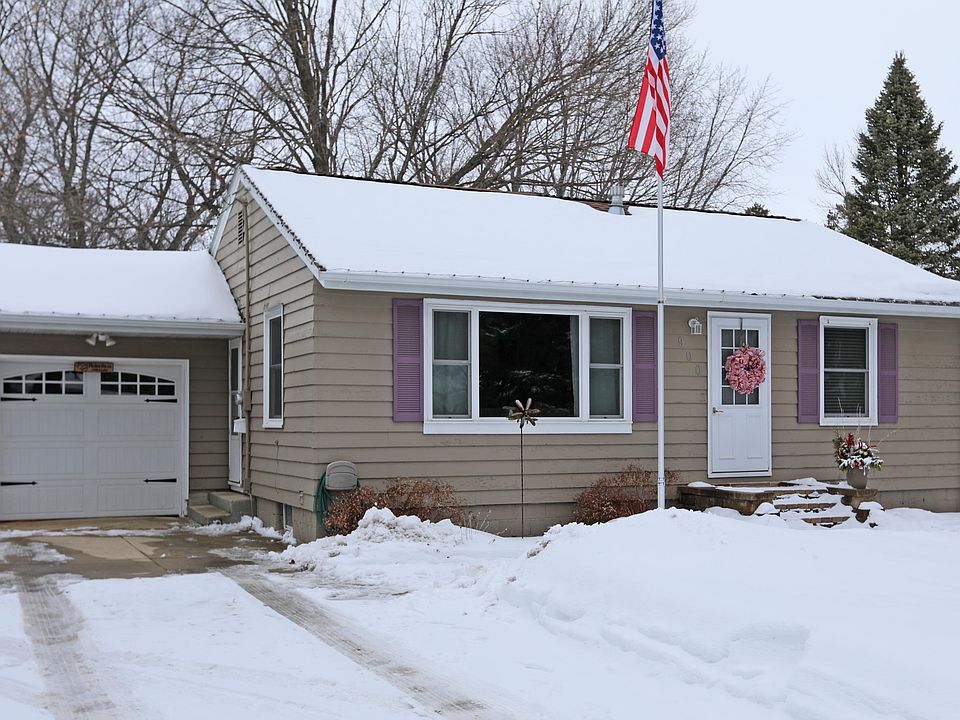 1st image of 900 10th St