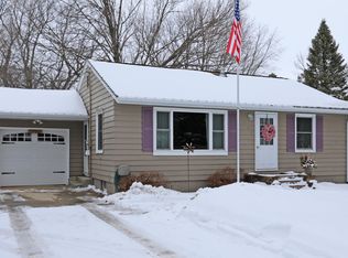 900 10th St, Spirit Lake, IA 51360