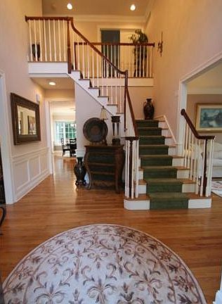 3rd image of 39 Spicebush Ln