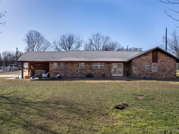 2064 Highway 77 S, Davis, OK 73030