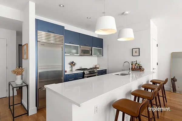Sold by Triplemint | media 4