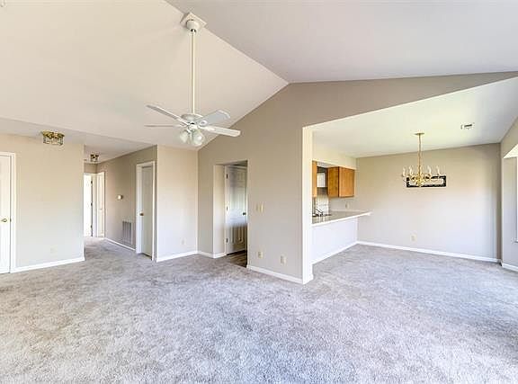 4th image of 3679 Colonia Place Dr APT D