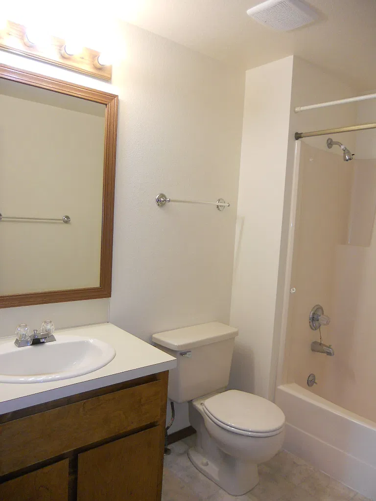 1 bed, 900 sqft, $750 — Photo 3