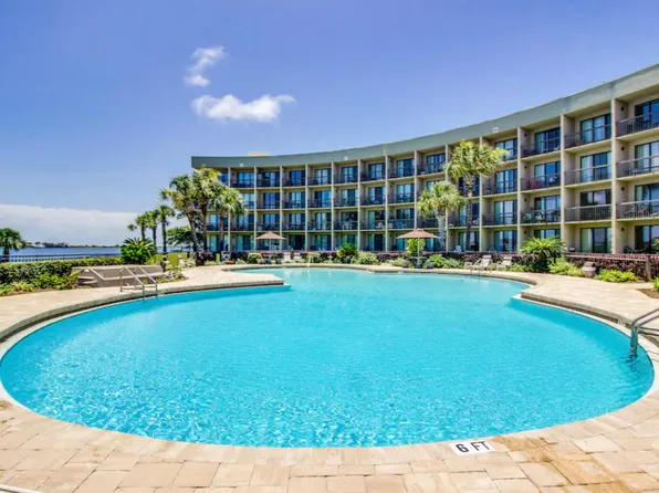 214 Miracle Strip Pkwy SW, Fort Walton Beach, FL