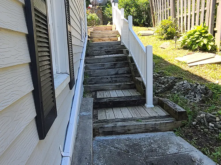 61 Lakeside Rd — Photo 12