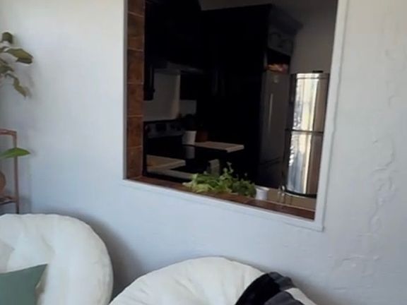 2nd image of 1884 Lakeview Dr #1
