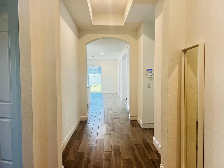 1225 Bristol Oaks Way — Photo 2