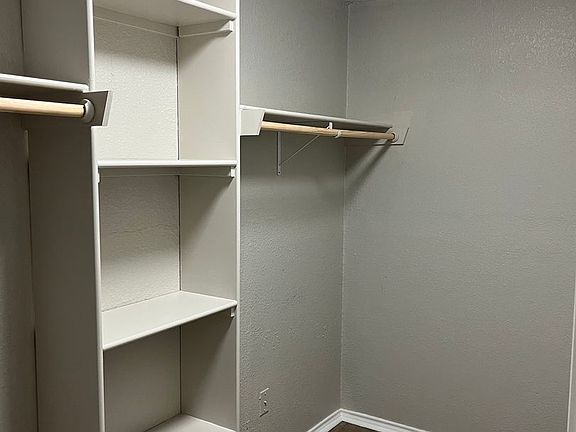 4th image of 2106 Imperial Dr