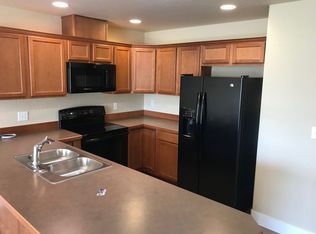 3002 Golden Vista Ave, Williston, ND 58801