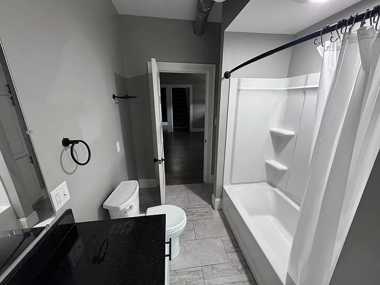 1345 Broadway Ave NW — Photo 5
