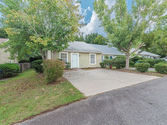 2nd image of 106 Raintree Ct