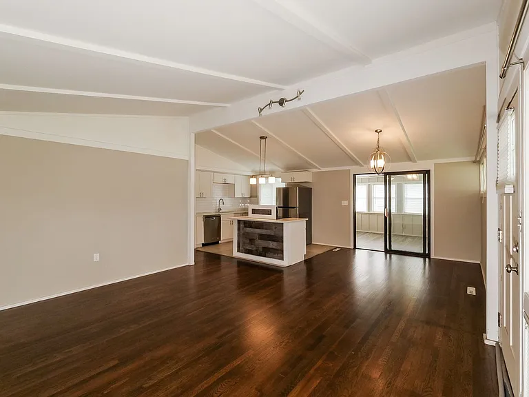 11311 Cleveland Ave — Photo 4