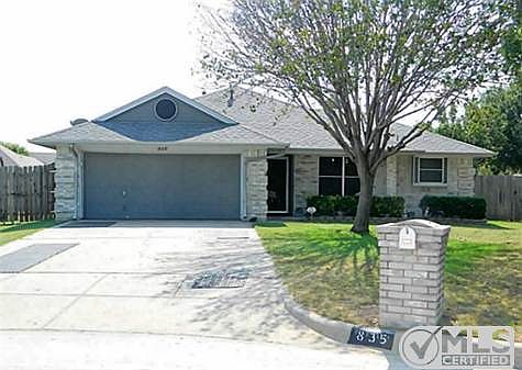1st image of 835 Glenwick Ct