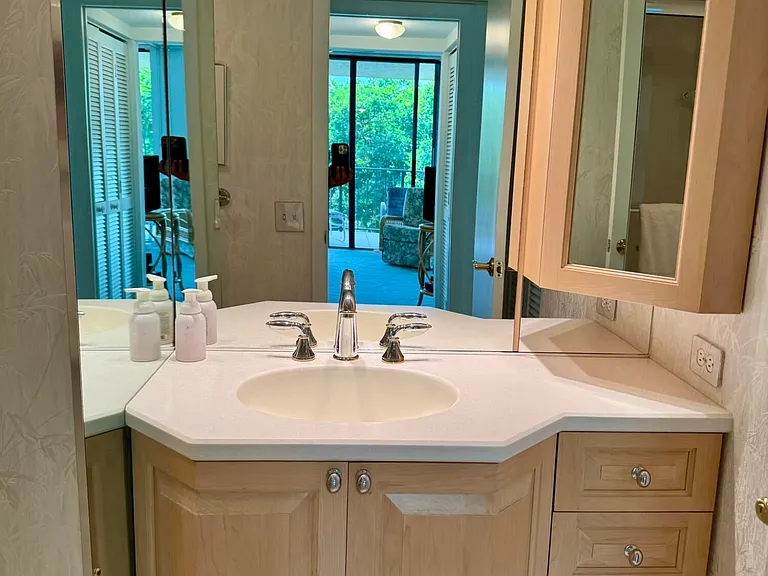 799 Jeffery St #4100 — Photo 25