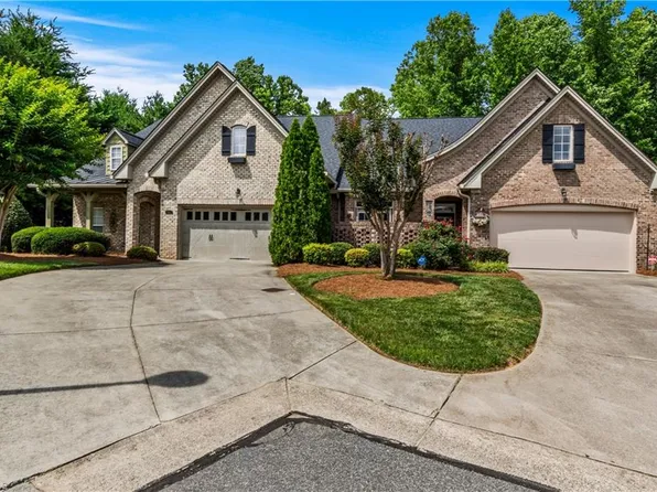 503 Sweetwater Ct, Clemmons, NC 27012