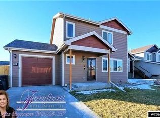 798 Fossil Butte St, Mills, WY 82644