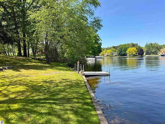 4th image of 1035 Cantabrian Dr