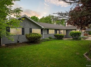 1932 Henbert Rd, West Bloomfield, MI 48324