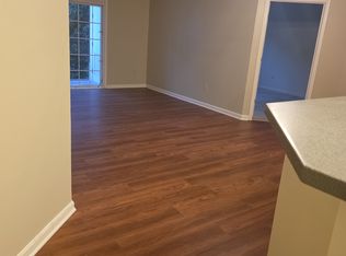 21216 McFadden Sq UNIT 207, Sterling, VA 20165