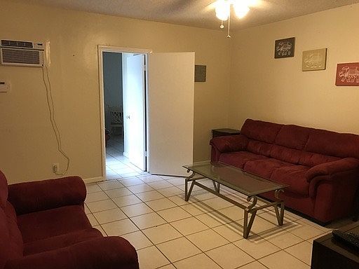 5th image of 4235 Sea Grape Dr #2