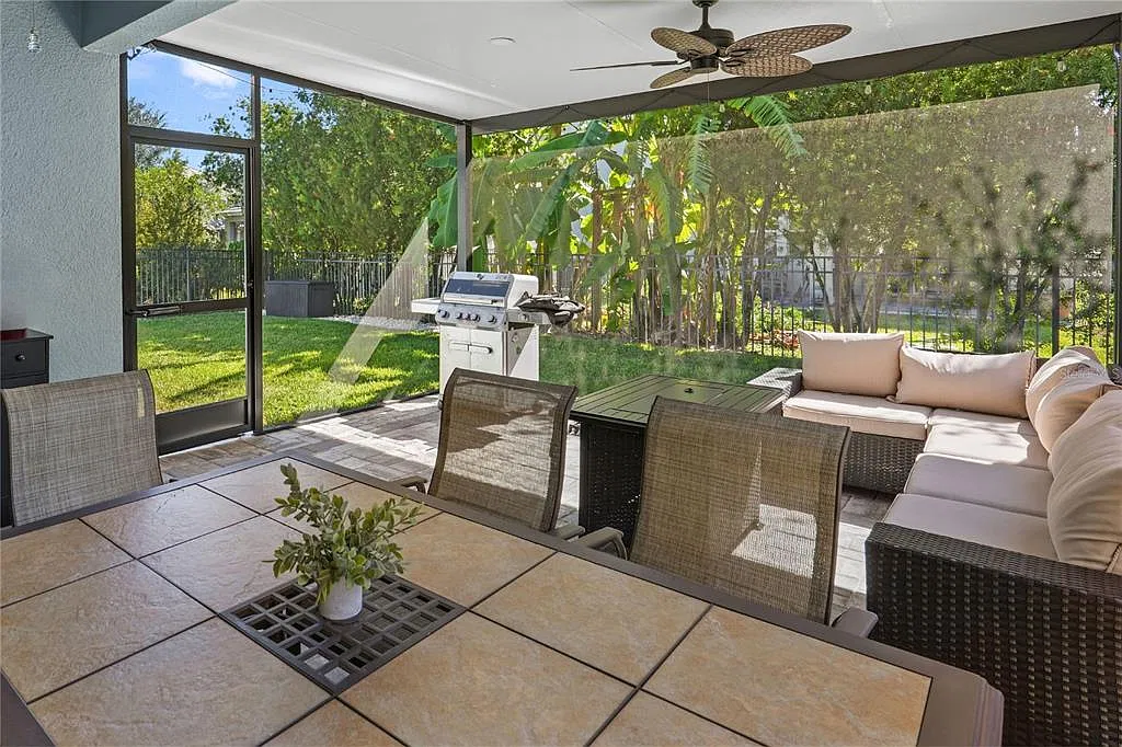 3 bed, 2.0 bath, 2089 sqft, $3,250 — Photo 3