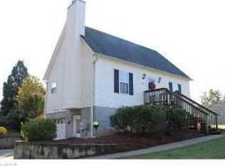 1001 Timberpeg Ct, Lewisville, NC 27023