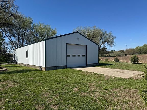 3rd image of 2141 23rd Rd