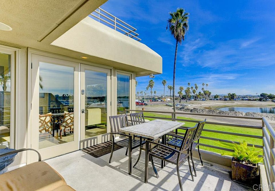 2nd image of 3682 Bayside Walk