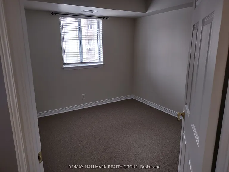 429 Somerset St W #313 — Photo 12