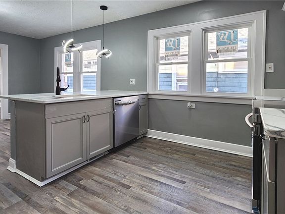 4th image of 4005 W 22nd St