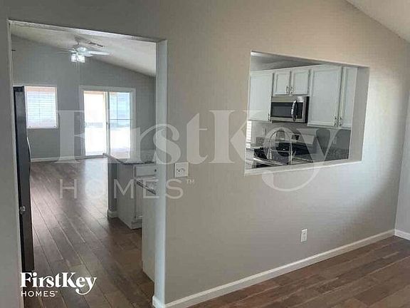 5th image of 713 W Azure Ave